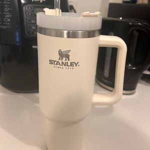 Stanley tumbler 40 oz